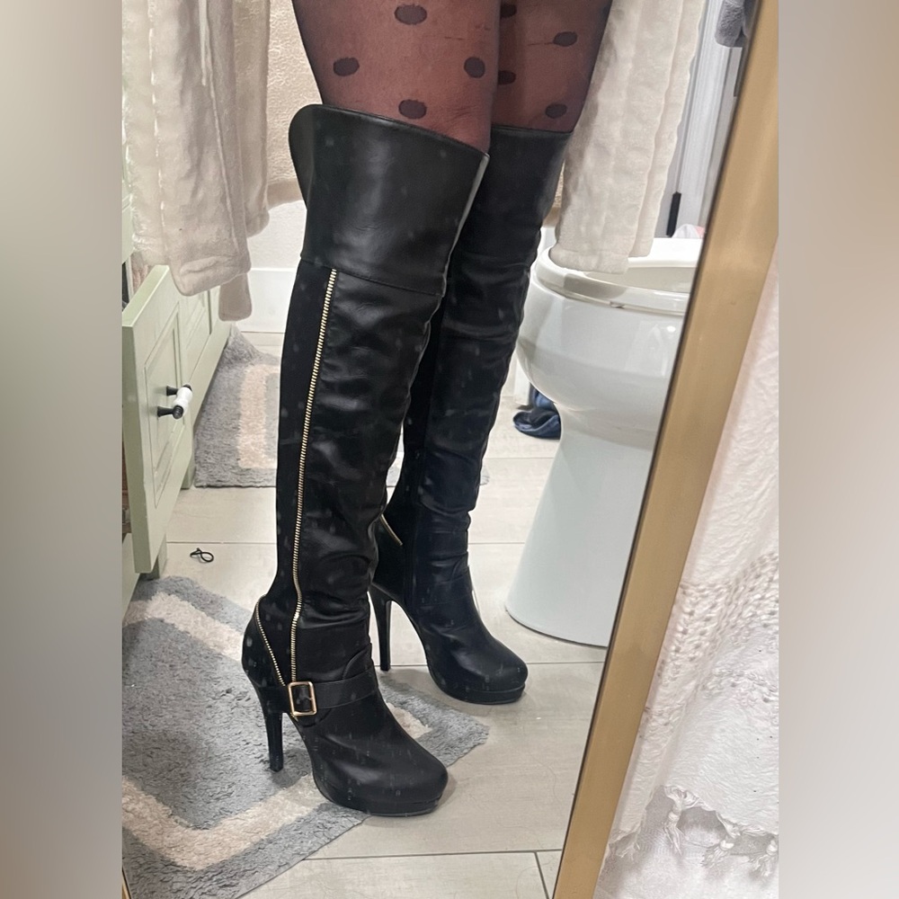 Brand New SEXY Black Leather Boots
